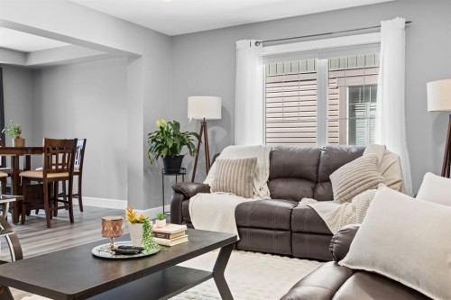 52 Windstone Green Sw, Airdrie, AB - Indoor Photo Showing Living Room