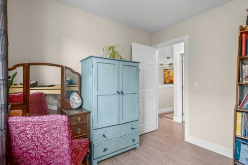 317 Mcleod Crescent, Diamond Valley, AB - Indoor Photo Showing Bedroom