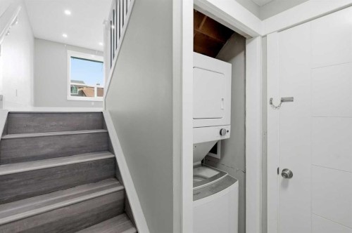 99 Pinecliff Close, Calgary, AB - Indoor Photo Showing Laundry Room