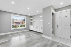99 Pinecliff Close  Calgary, AB T1Y 4N4