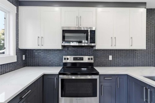 99 Pinecliff Close, Calgary, AB - Indoor Photo Showing Kitchen With Upgraded Kitchen