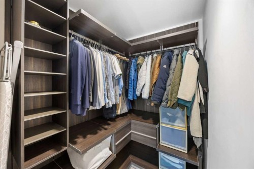 701-738 1 Avenue Sw, Calgary, AB - Indoor With Storage
