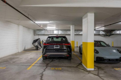 701-738 1 Avenue Sw, Calgary, AB - Indoor Photo Showing Garage
