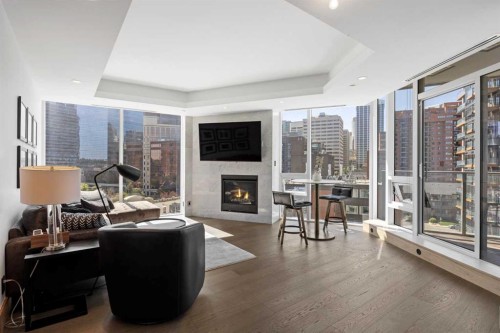 701-738 1 Avenue Sw, Calgary, AB - Indoor With Fireplace
