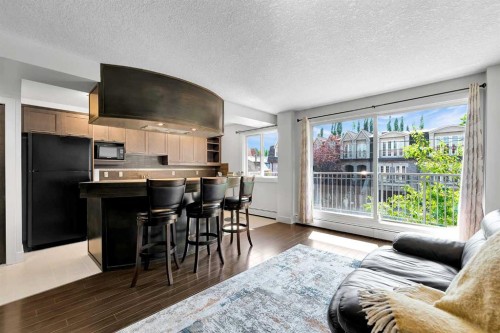 302-1730 7 Street, Calgary, AB - Indoor Photo Showing Living Room