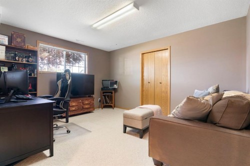 34 West Mcmanus Road, Cochrane, AB - Indoor Photo Showing Office