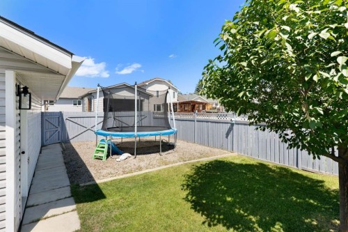34 West Mcmanus Road, Cochrane, AB - Outdoor