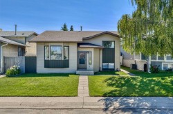 71 Riverglen Crescent SE Calgary, AB T2C 3J3