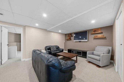 71 Riverglen Crescent Se, Calgary, AB - Indoor Photo Showing Basement