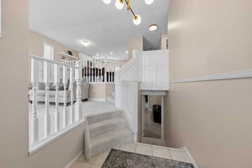 71 Riverglen Crescent Se, Calgary, AB - Indoor Photo Showing Other Room