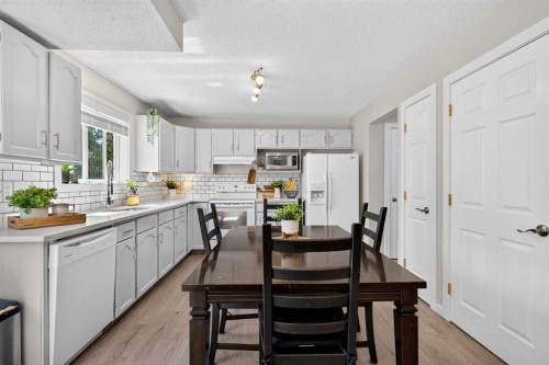 66 Canoe Close Sw, Airdrie, AB - Indoor