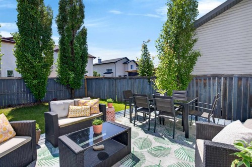 66 Canoe Close SW Airdrie, AB T4B 2N4