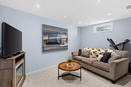 66 Canoe Close Sw, Airdrie, AB - Indoor