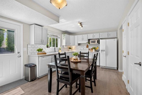 66 Canoe Close Sw, Airdrie, AB - Indoor