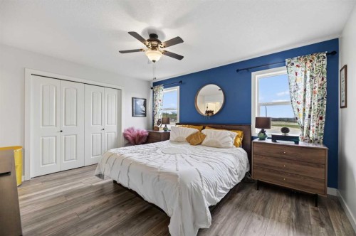 6 Valarosa Cove, Didsbury, AB - Indoor Photo Showing Bedroom
