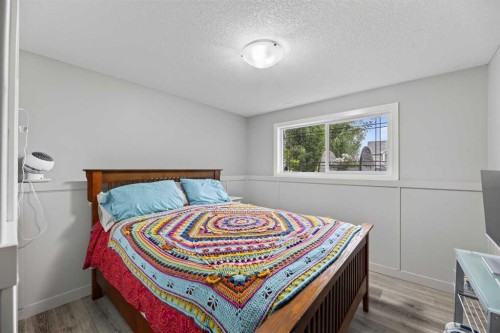 6 Valarosa Cove, Didsbury, AB - Indoor Photo Showing Bedroom