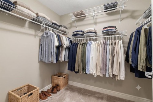 2444-2330 Fish Creek Boulevard Sw, Calgary, AB - Indoor With Storage