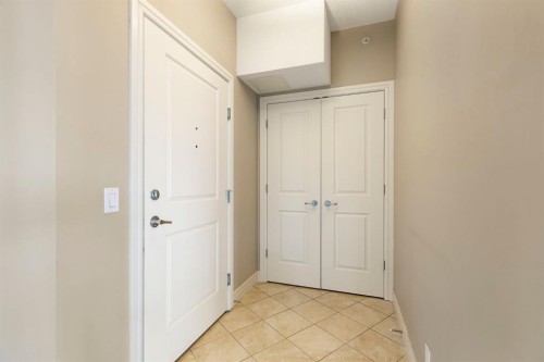 2444-2330 Fish Creek Boulevard Sw, Calgary, AB - Indoor Photo Showing Other Room