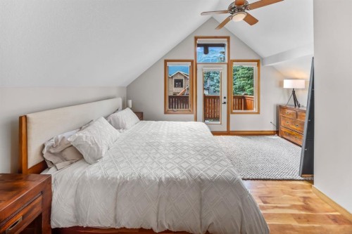 4-813 5Th Street, Canmore, AB - Indoor Photo Showing Bedroom