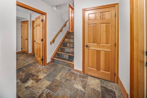 4-813 5Th Street, Canmore, AB - Indoor Photo Showing Other Room