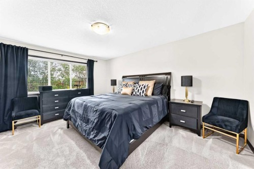 188 Hawkmere Way, Chestermere, AB - Indoor Photo Showing Bedroom