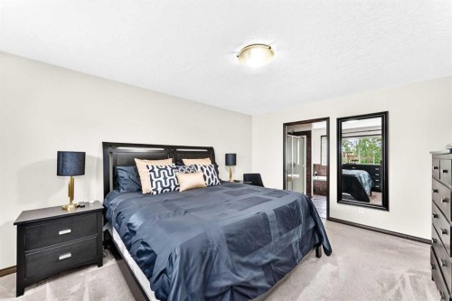 188 Hawkmere Way, Chestermere, AB - Indoor Photo Showing Bedroom