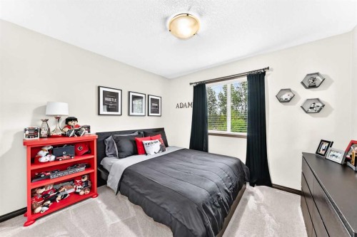 188 Hawkmere Way, Chestermere, AB - Indoor Photo Showing Bedroom