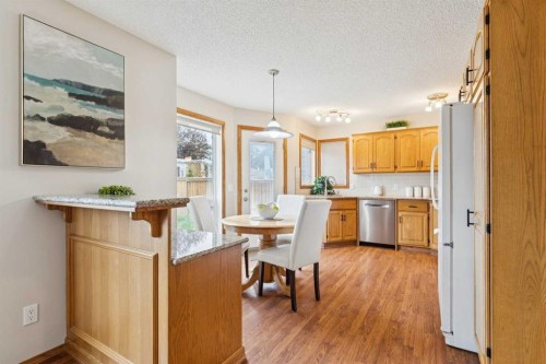 410 Millrise Drive Sw, Calgary, AB - Indoor