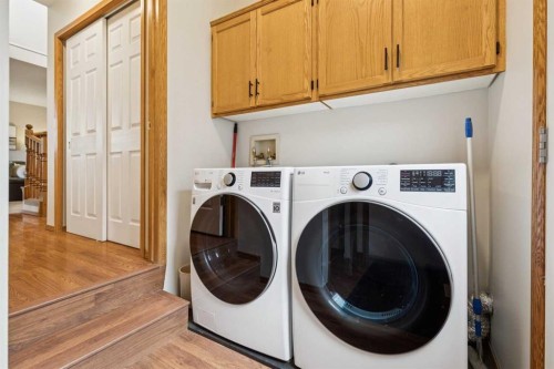 410 Millrise Drive Sw, Calgary, AB - Indoor Photo Showing Laundry Room