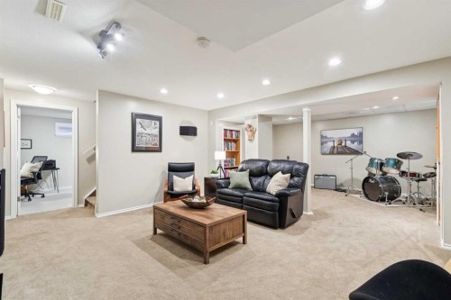 410 Millrise Drive Sw, Calgary, AB - Indoor