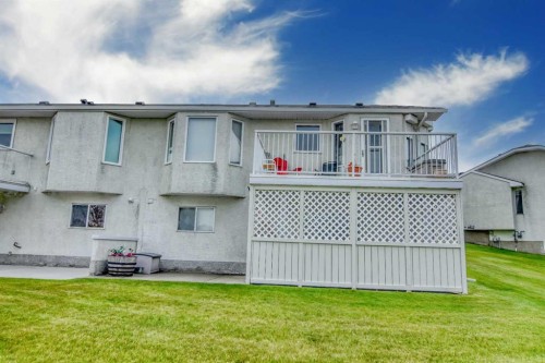 33 Strathmore Lakes Bay, Strathmore, AB - Outdoor With Deck Patio Veranda