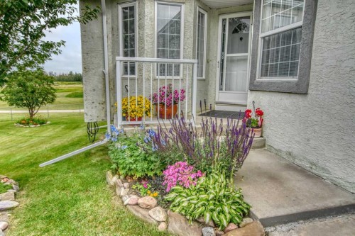 33 Strathmore Lakes Bay, Strathmore, AB - Outdoor
