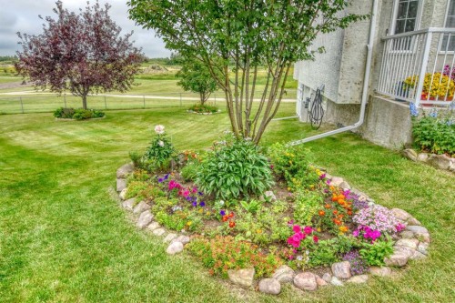33 Strathmore Lakes Bay, Strathmore, AB - Outdoor