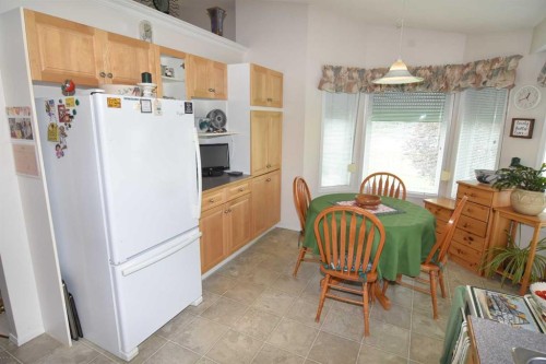 33 Strathmore Lakes Bay, Strathmore, AB - Indoor
