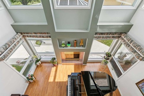 38 Edgevalley Manor Nw, Calgary, AB - Indoor