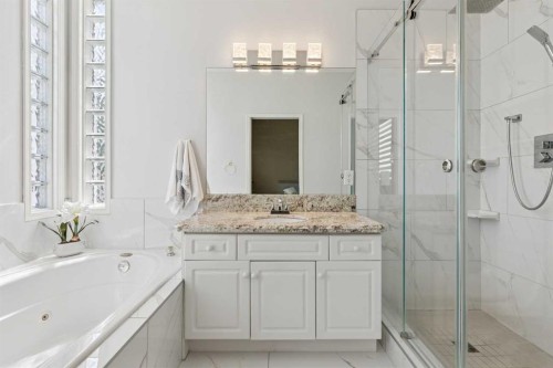 38 Edgevalley Manor Nw, Calgary, AB - Indoor Photo Showing Bathroom