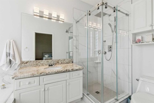38 Edgevalley Manor Nw, Calgary, AB - Indoor Photo Showing Bathroom