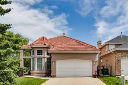 38 Edgevalley Manor NW Calgary, AB T3A 5E1