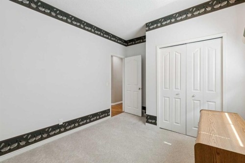 38 Edgevalley Manor Nw, Calgary, AB - Indoor Photo Showing Other Room