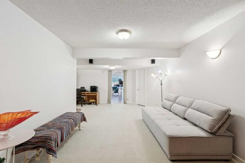 38 Edgevalley Manor Nw, Calgary, AB - Indoor Photo Showing Other Room