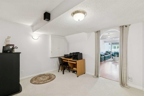 38 Edgevalley Manor Nw, Calgary, AB - Indoor Photo Showing Other Room