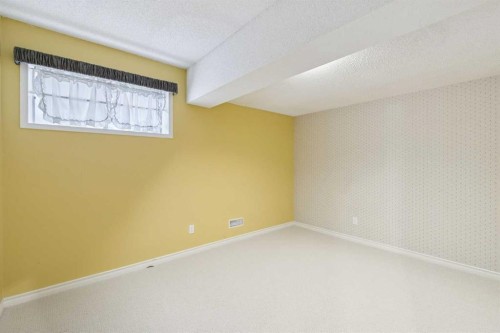 38 Edgevalley Manor Nw, Calgary, AB - Indoor Photo Showing Other Room