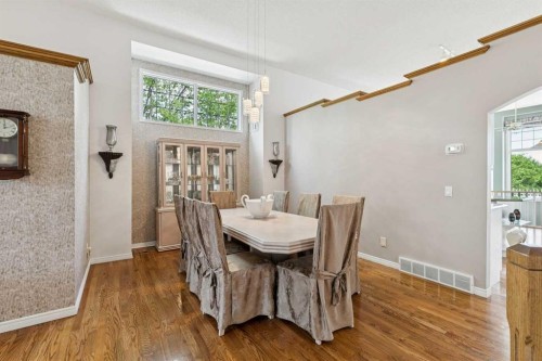 38 Edgevalley Manor Nw, Calgary, AB - Indoor Photo Showing Dining Room