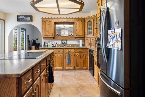 Range Rd 231, Rural Vulcan County, AB - Indoor Photo Showing Kitchen