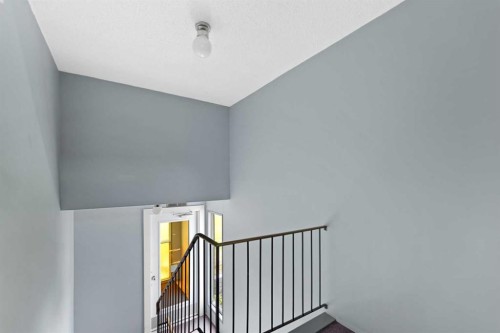 2312 1 Street Nw, Calgary, AB - Indoor Photo Showing Other Room