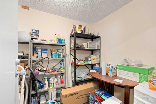 2312 1 Street Nw, Calgary, AB - Indoor