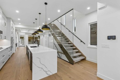 1810 19 Avenue Nw, Calgary, AB - Indoor Photo Showing Kitchen With Upgraded Kitchen