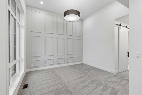 1810 19 Avenue Nw, Calgary, AB - Indoor Photo Showing Other Room