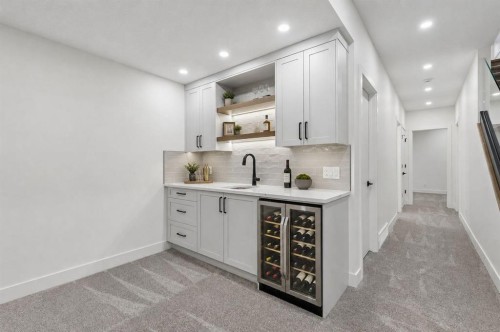 1810 19 Avenue Nw, Calgary, AB - Indoor