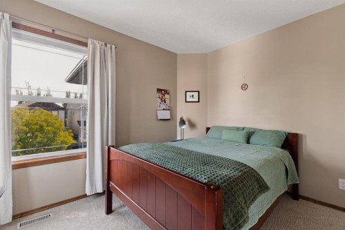 36 Cranfield Manor Se, Calgary, AB - Indoor Photo Showing Bedroom